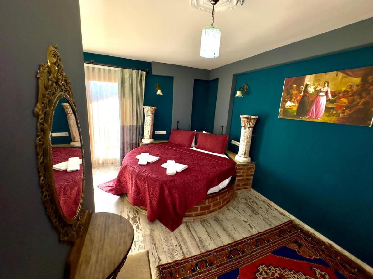 Rebetika & Bistro 3*