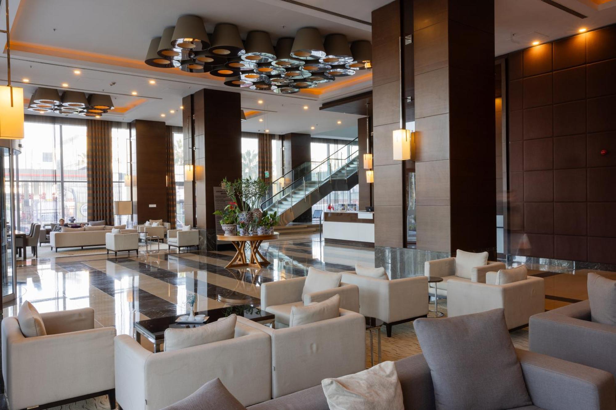 Hotel Anemon Grand