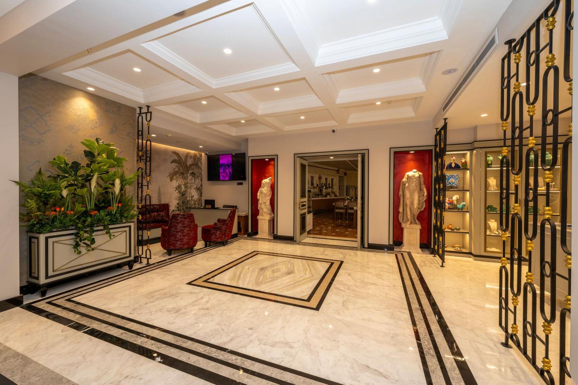 The Byzantium & Hotel 4*
