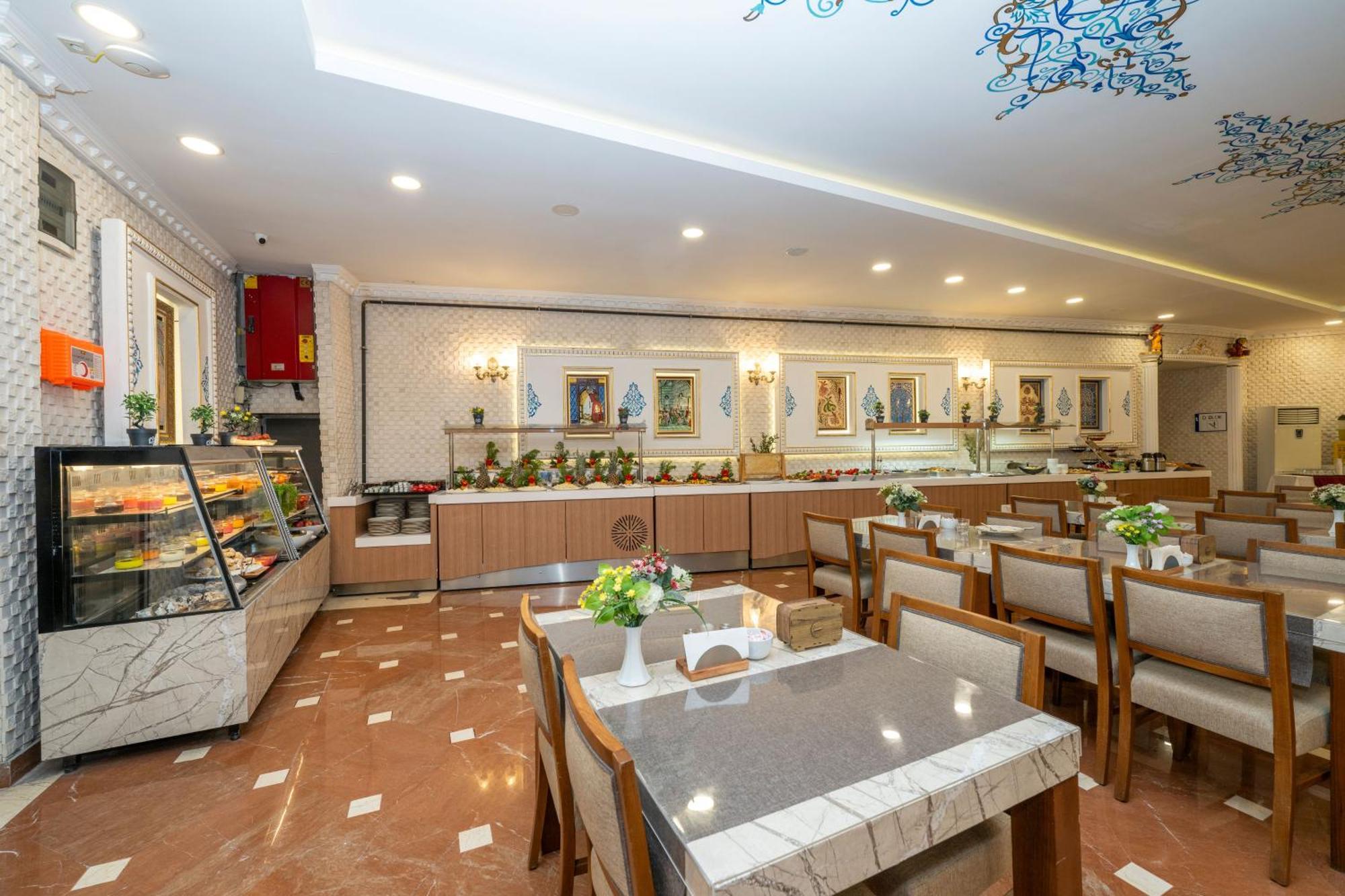Hotel The Byzantium & 4*