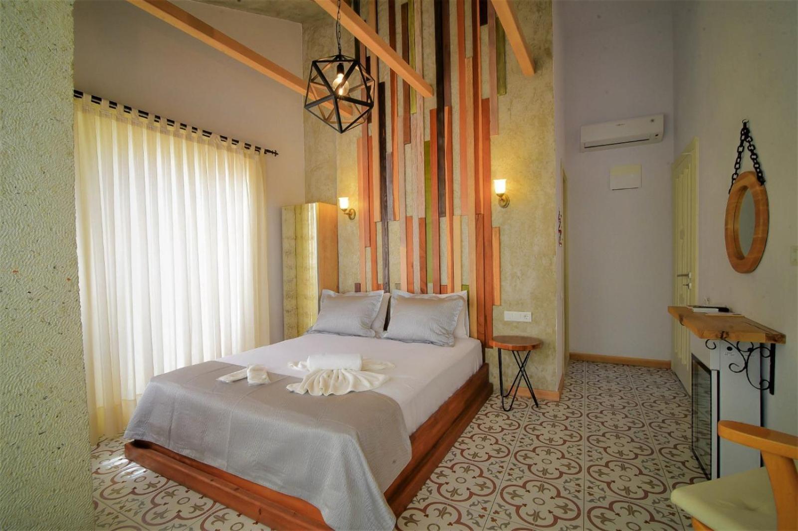 Micel Hotel *