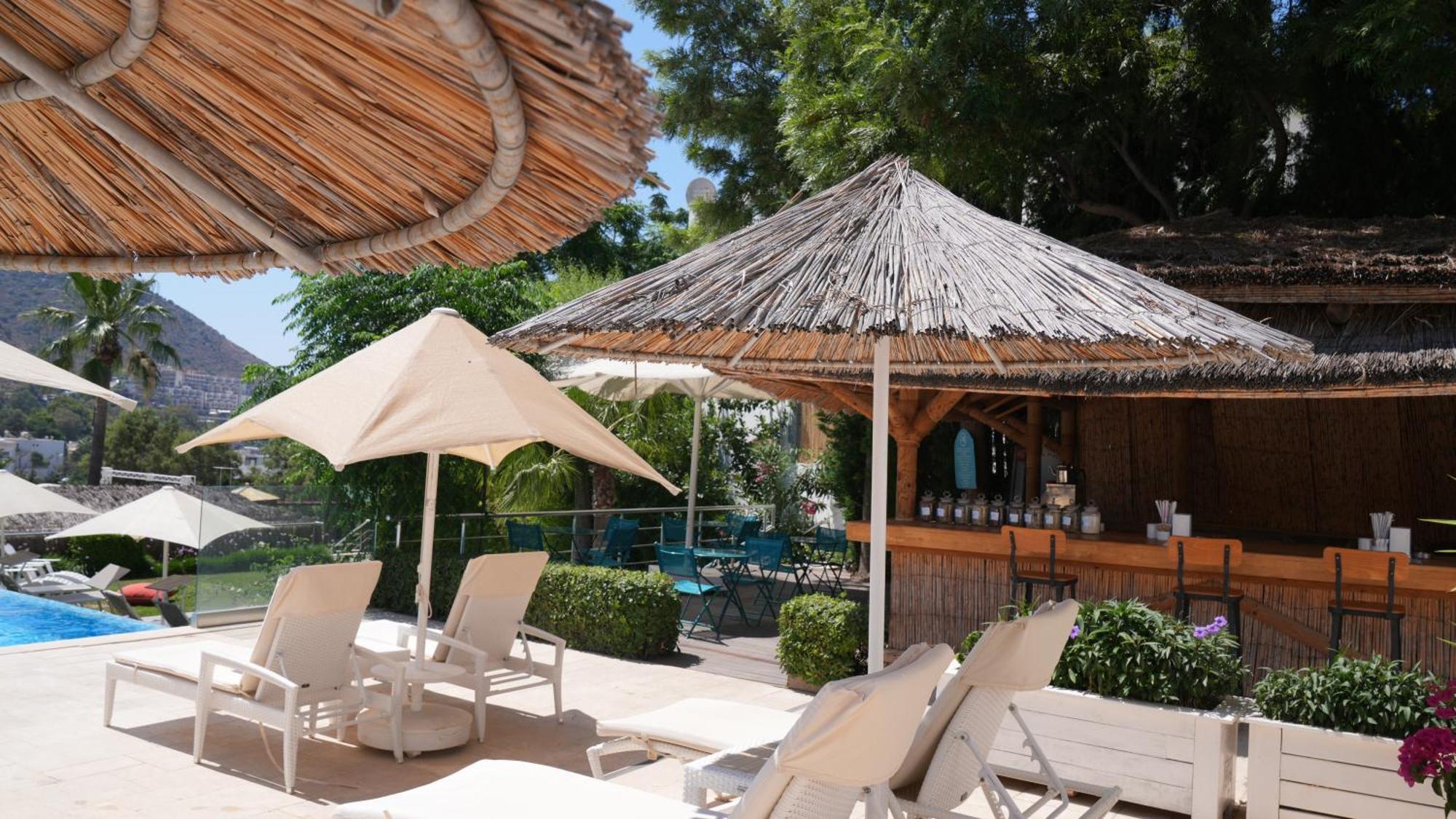 Bellazure Resort
