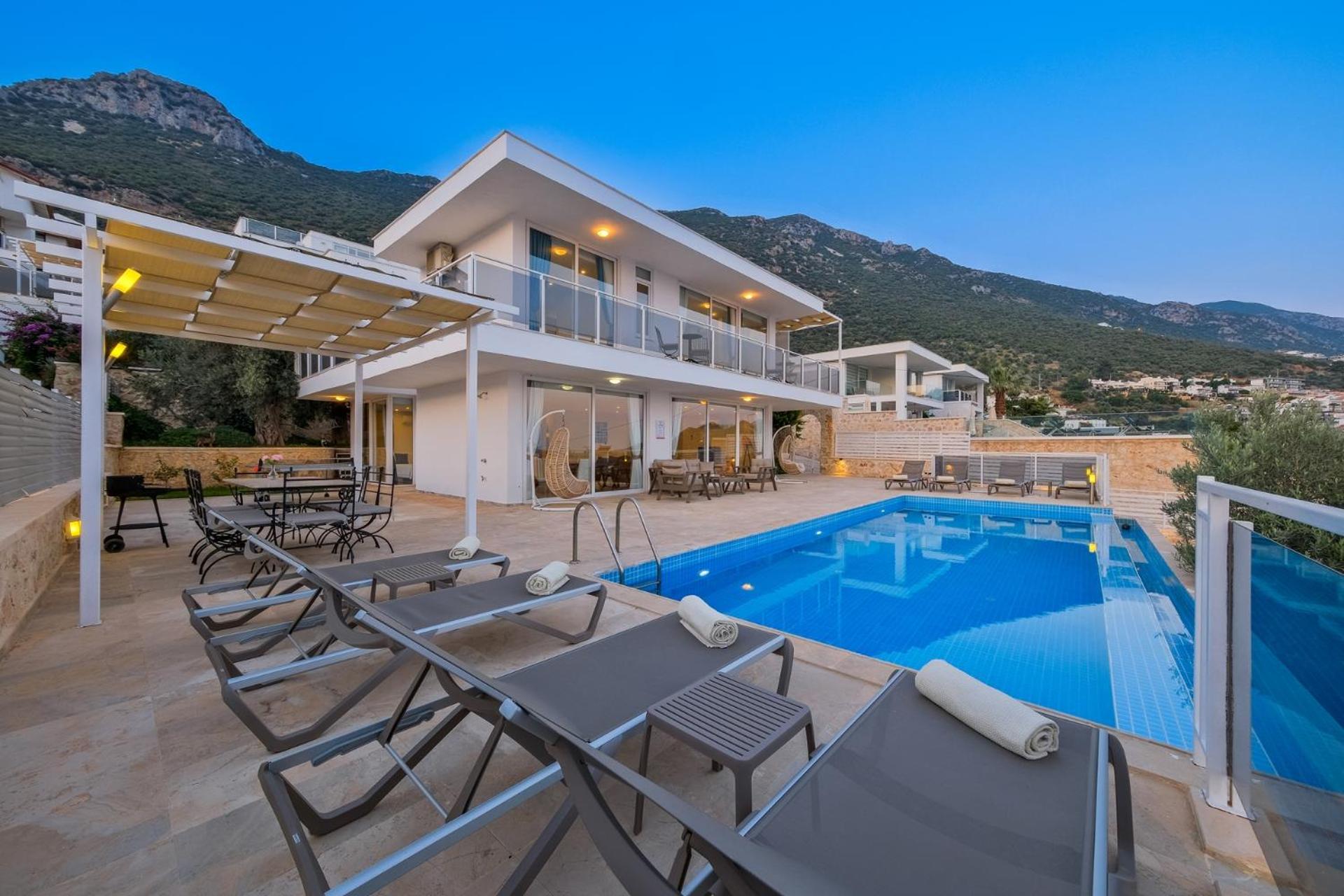 Lumiere 2 Kalkan