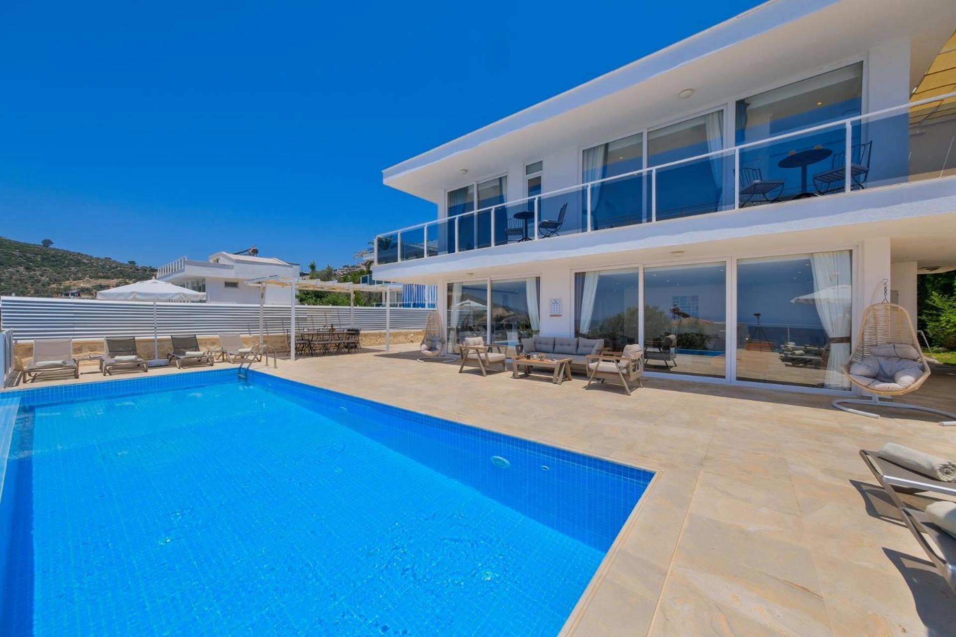 Lumiere 2 Villa