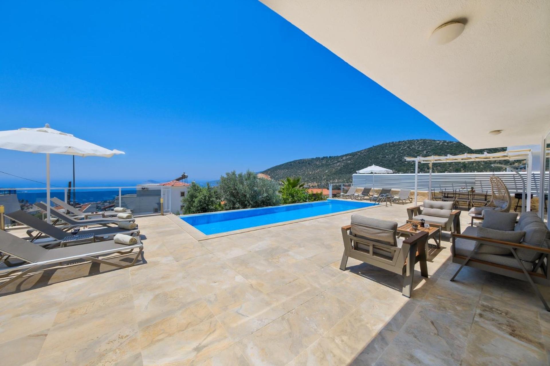 Lumiere 2 Villa