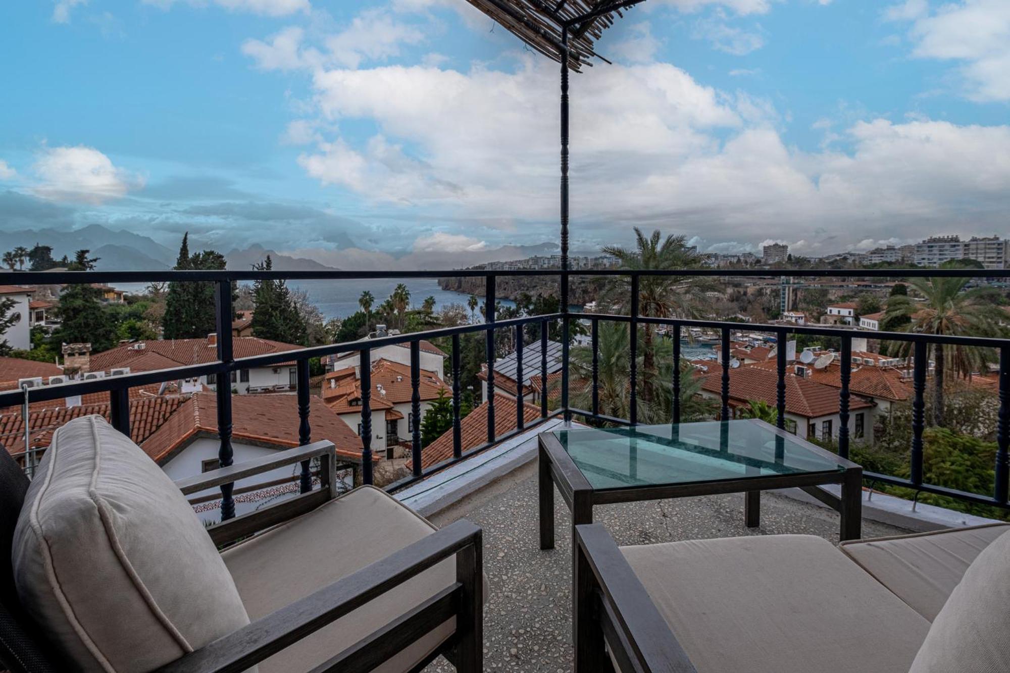 Tulipan Hotel 2*