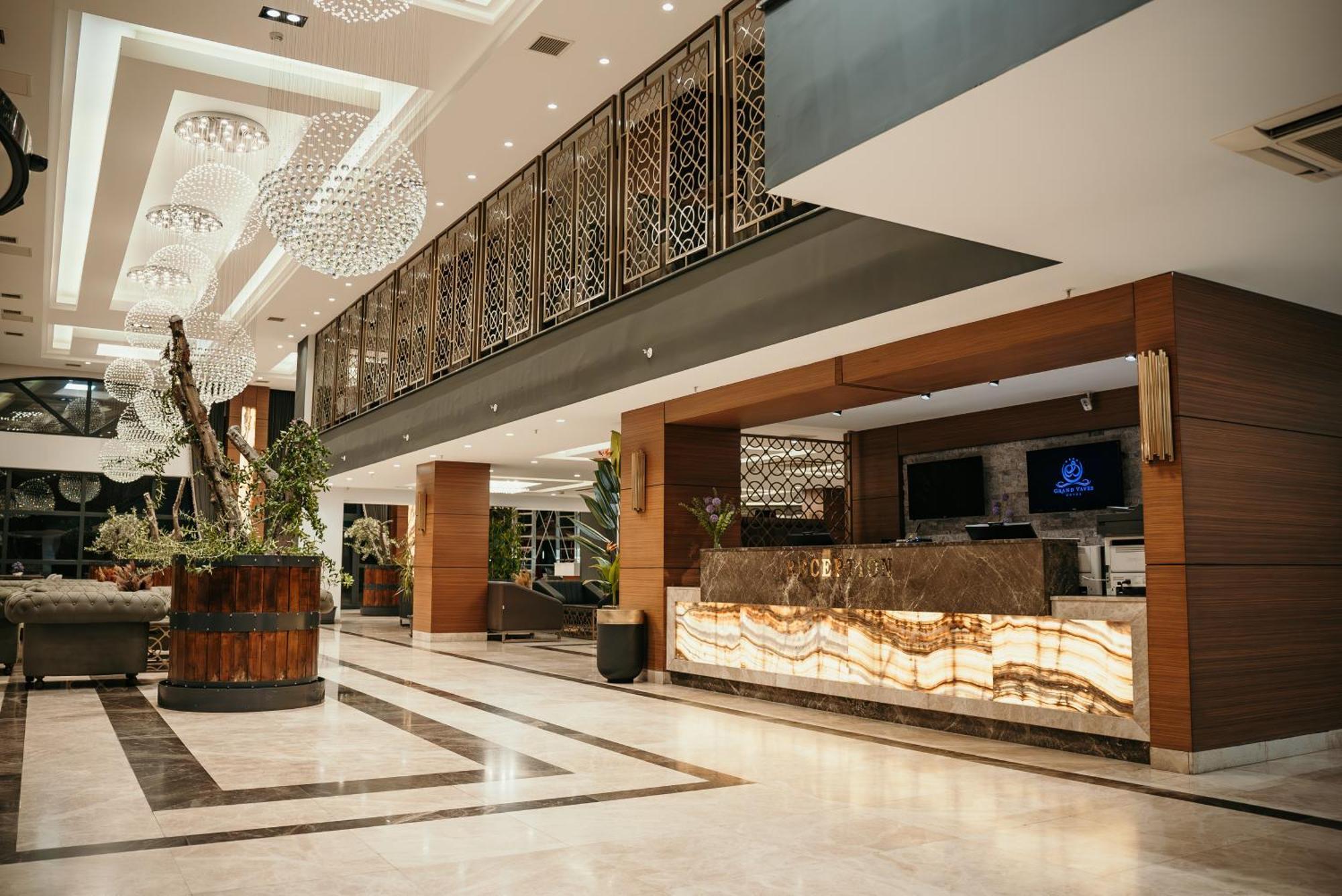 Hotel Grand Vaves 4*