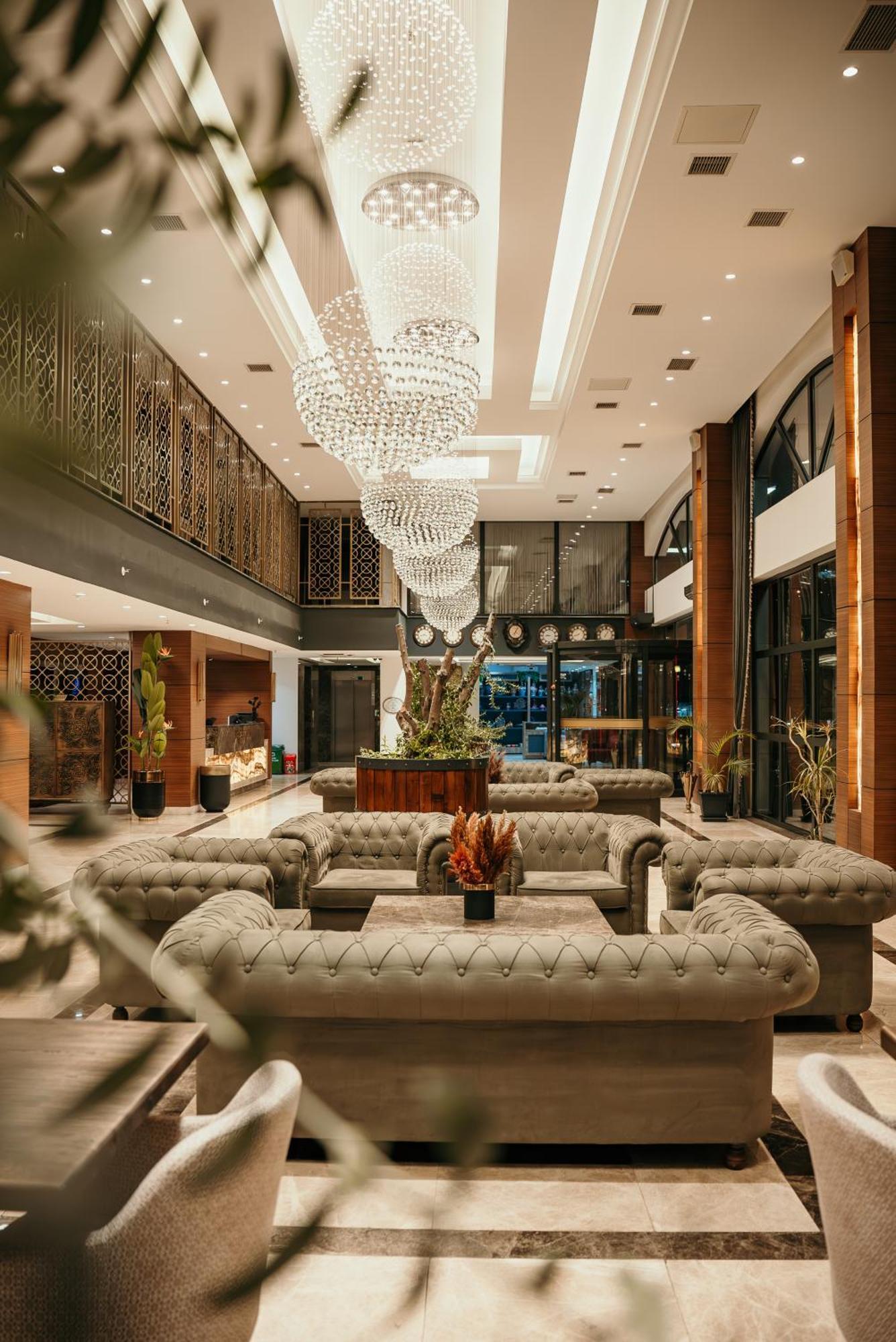 Hotel Grand Vaves