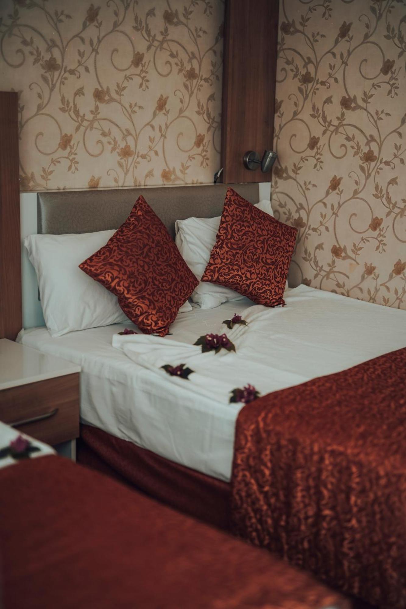Hotel Aleria Belport 2*