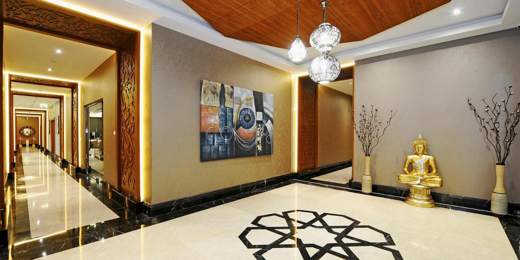 Hotel Crowne Plaza Convention Center & Thermal By Ihg