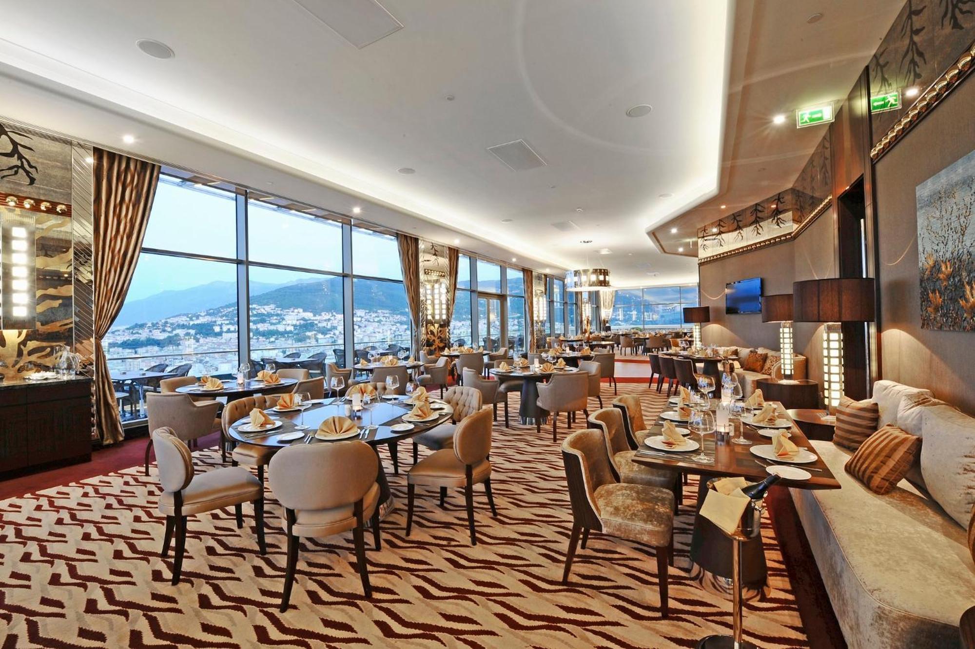 Crowne Plaza Convention Center & Thermal By Ihg Hotel