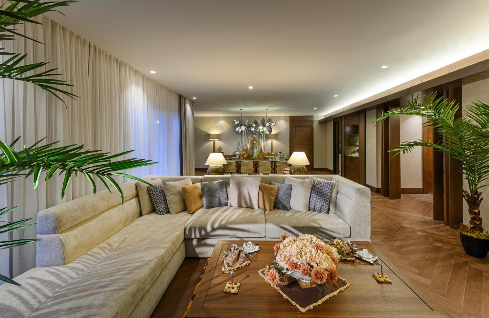 Elite World Grand Hotel