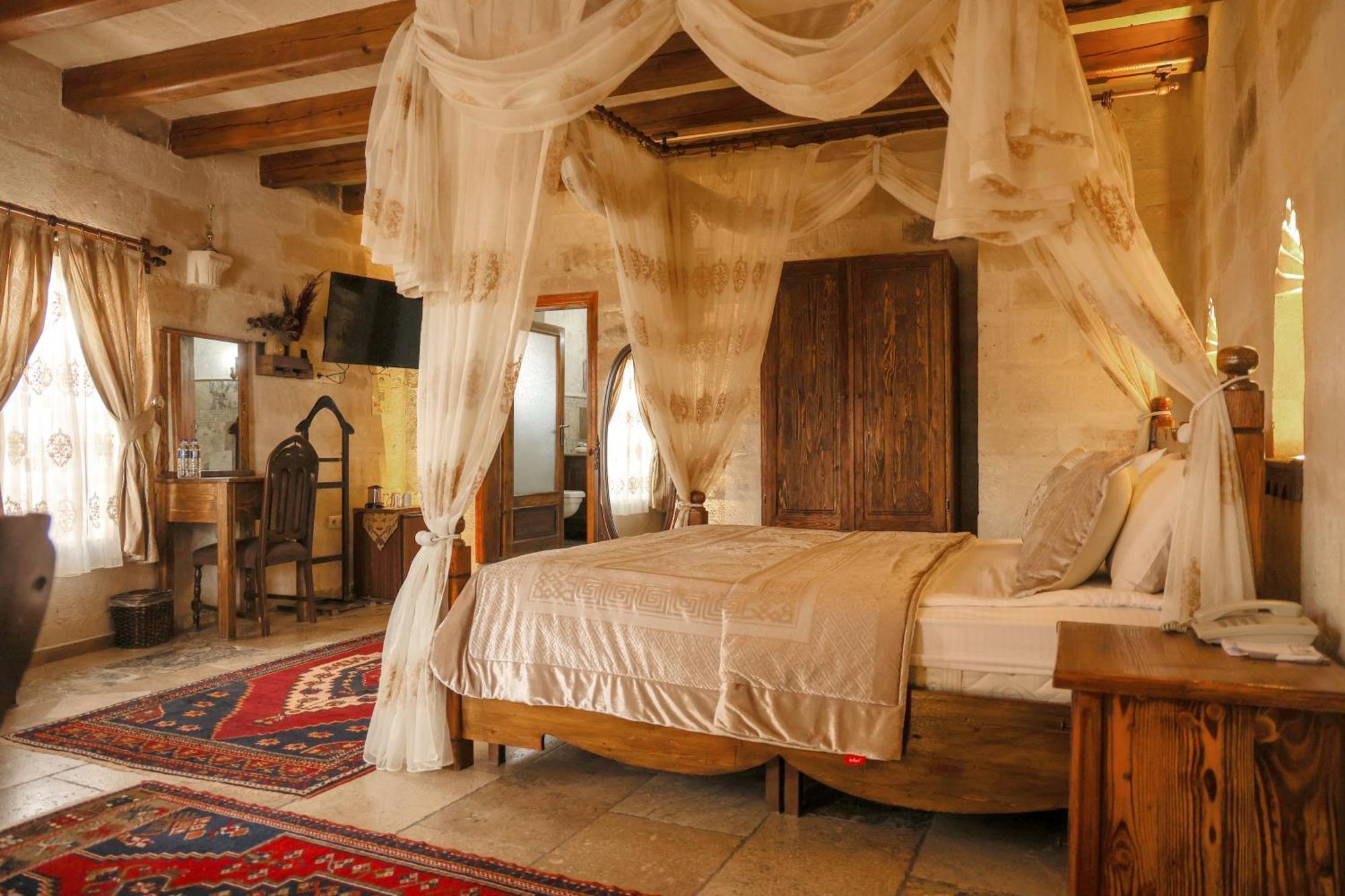 Maccan Cave Hotel 2*