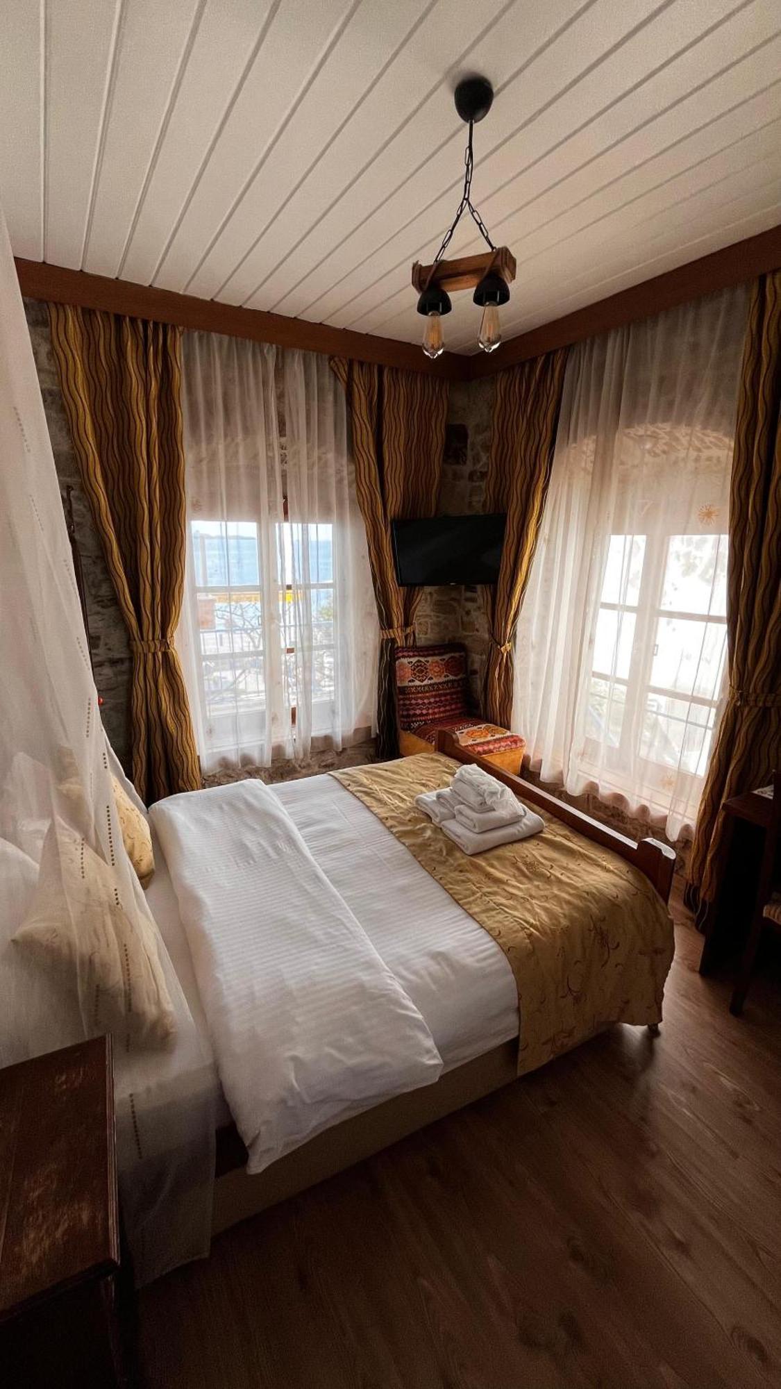 Hotel Antik Foca