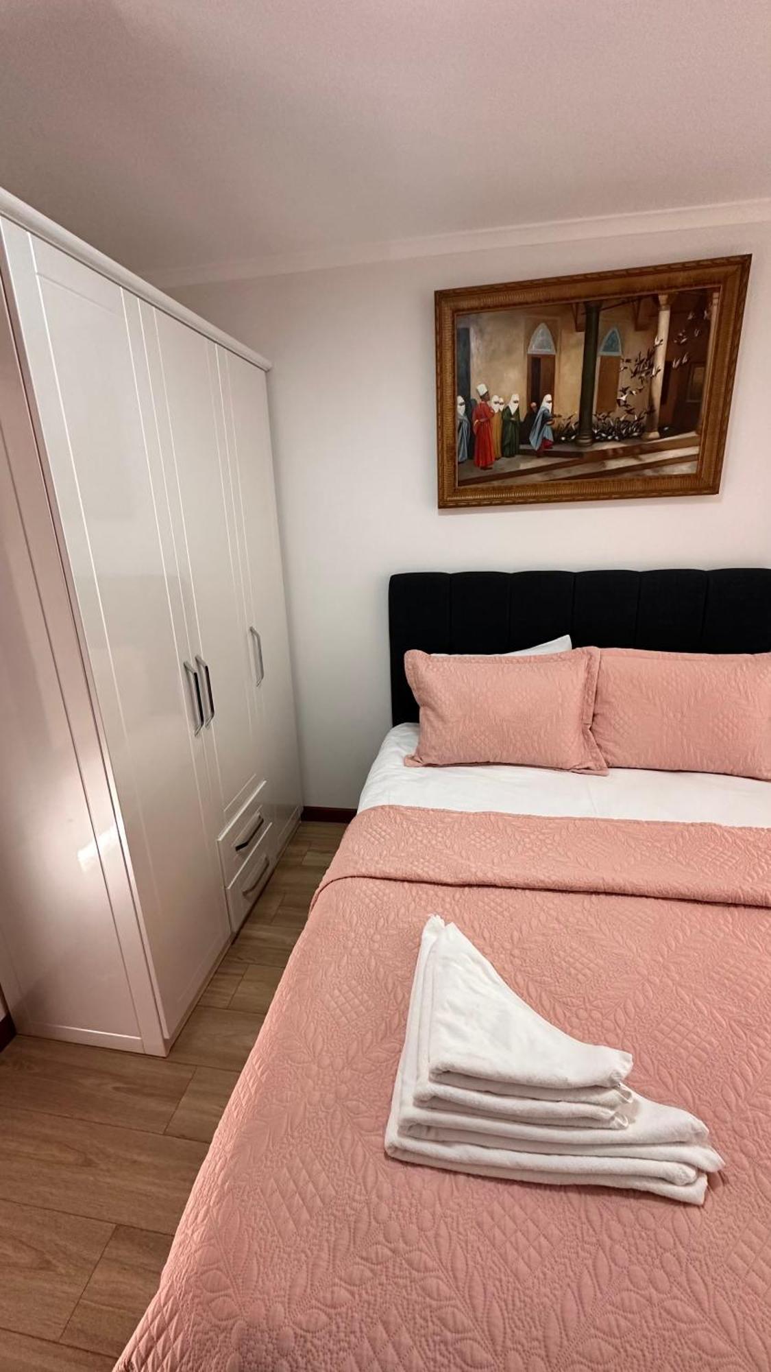 Yelken Apartment *