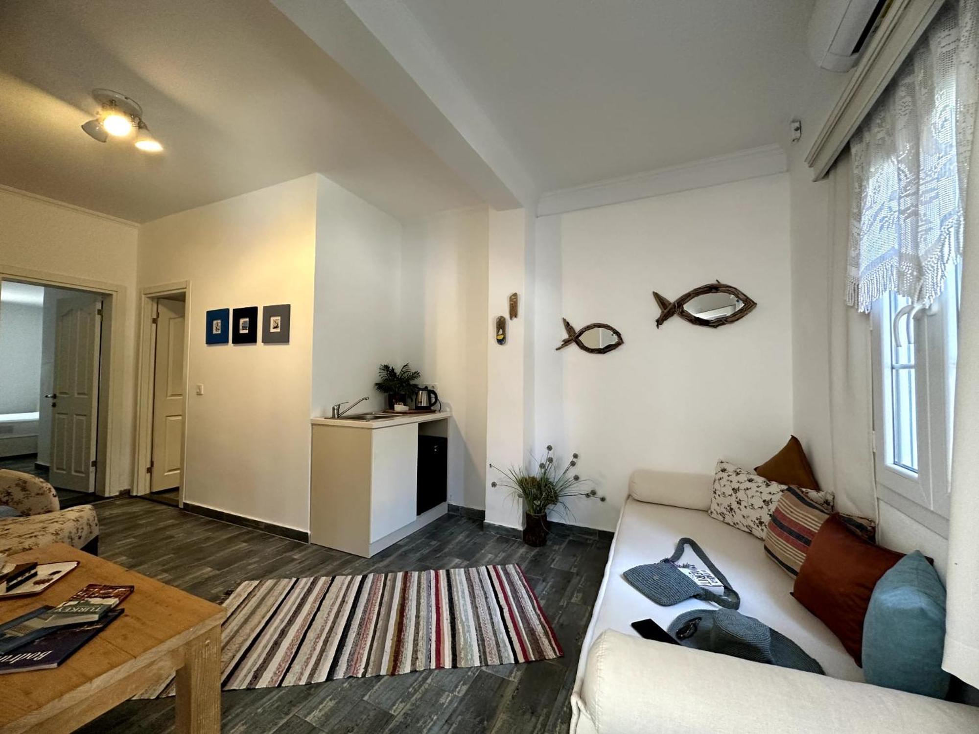 Hotel Kefi &