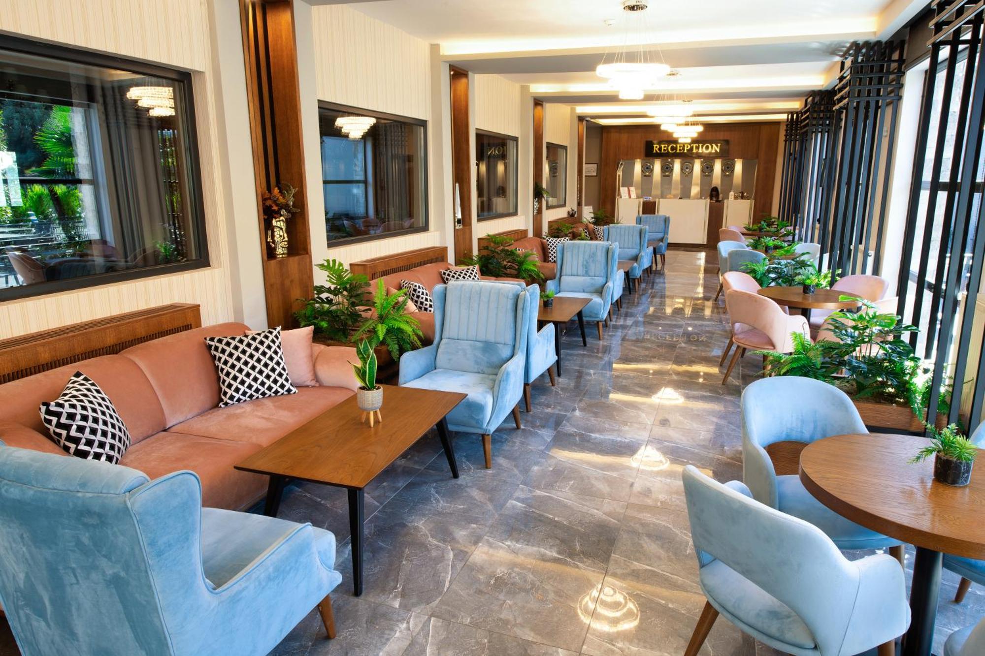 Vela & Hotel Yalova (Yalova)