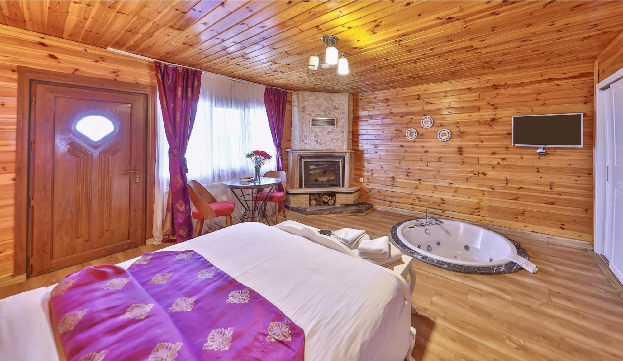 Teras Garden & Bungalow Hotel