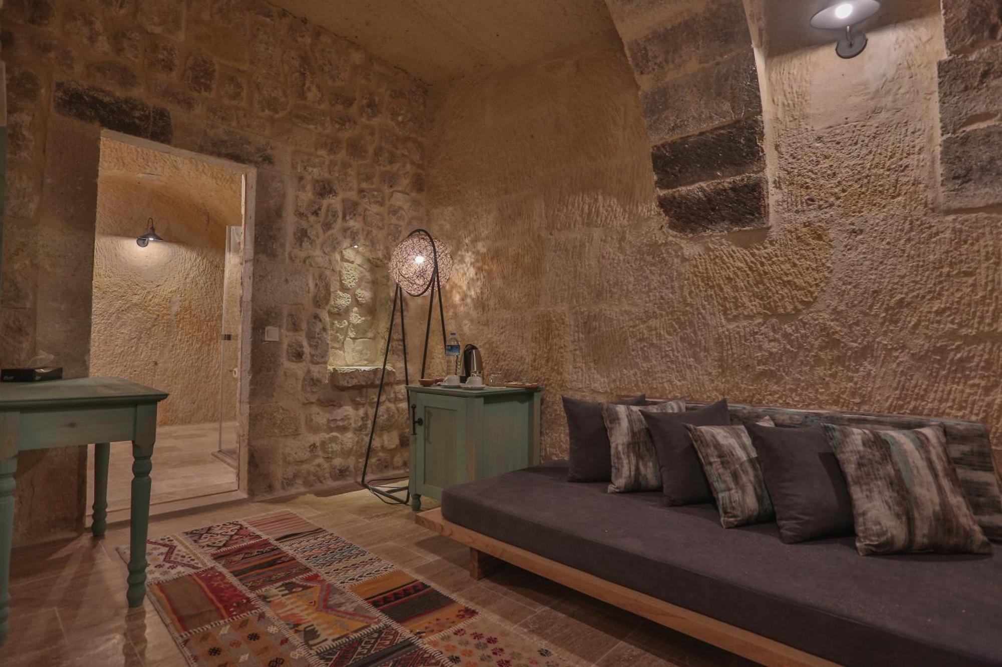 Acropolis Cave Hotel 4*