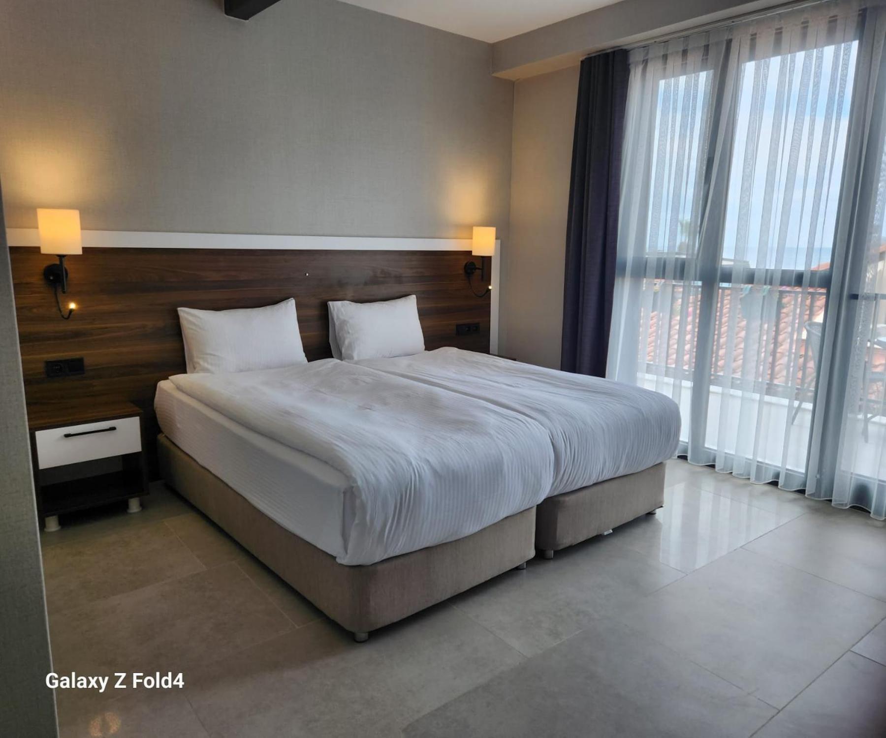 Lulubay & Hotel Kusadasi