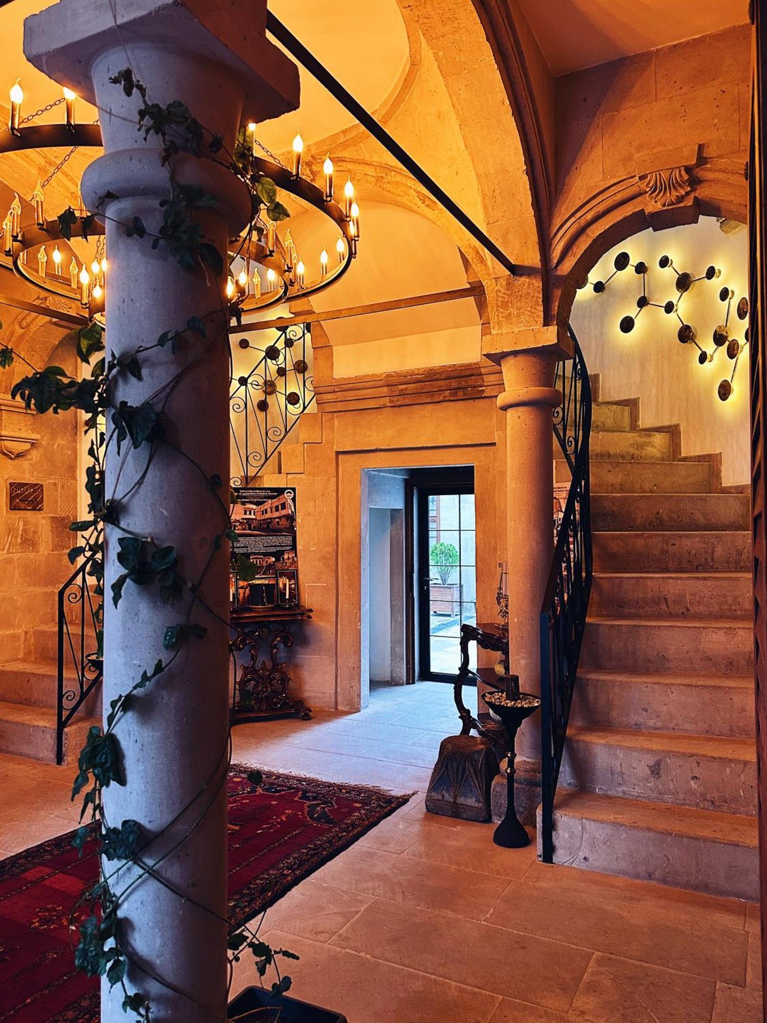 Hotel Four Mansions *