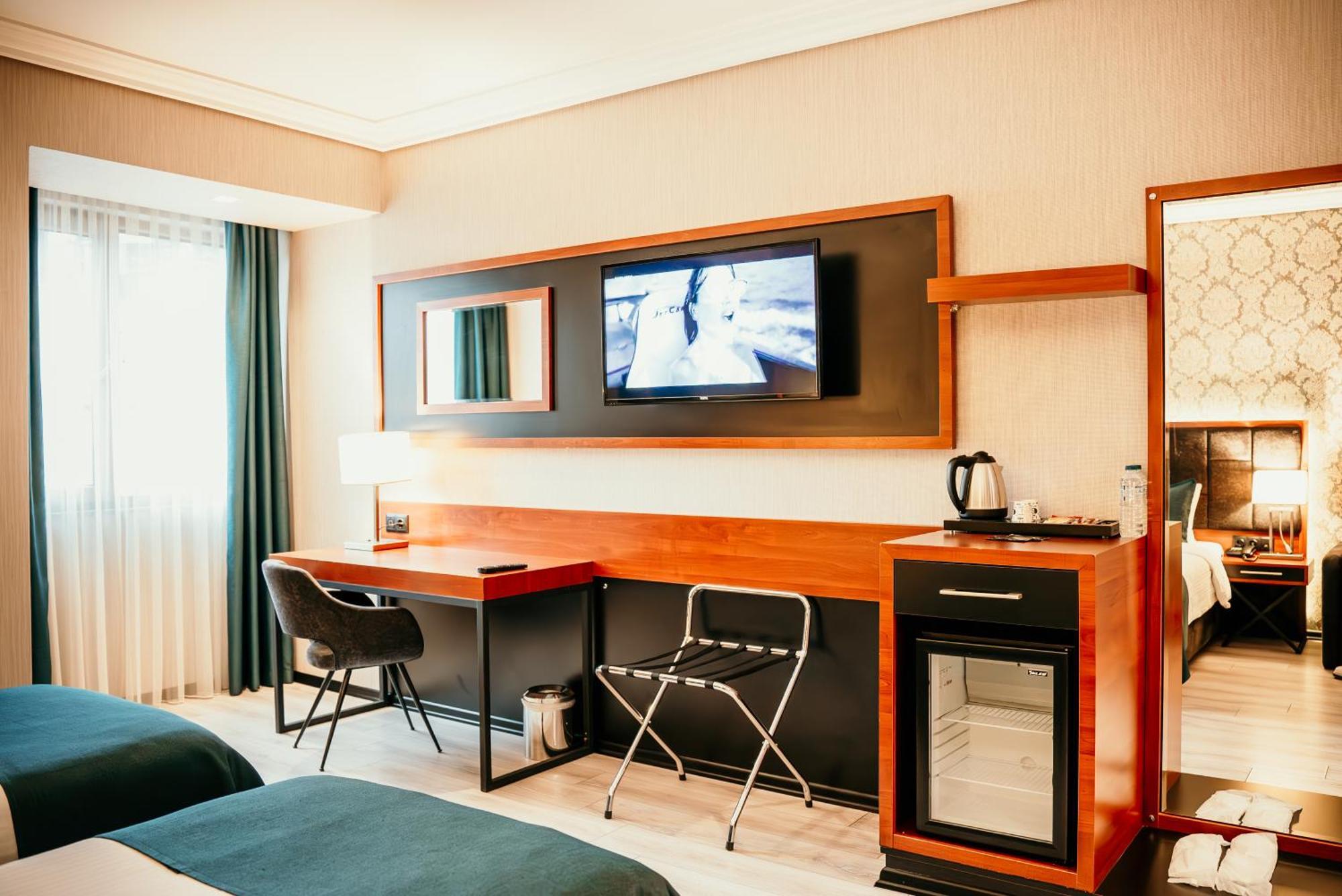 Hotel Grand Vaves 4*