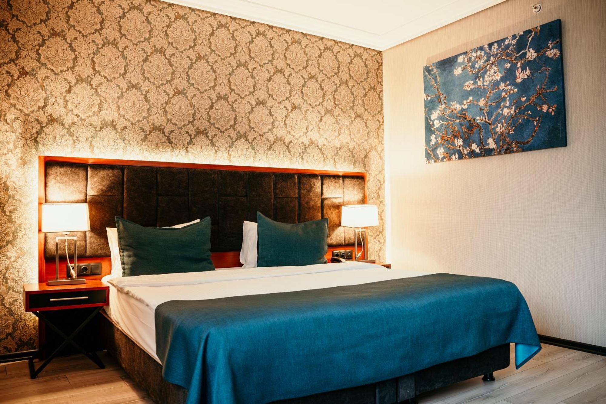 Grand Vaves Hotel 4*