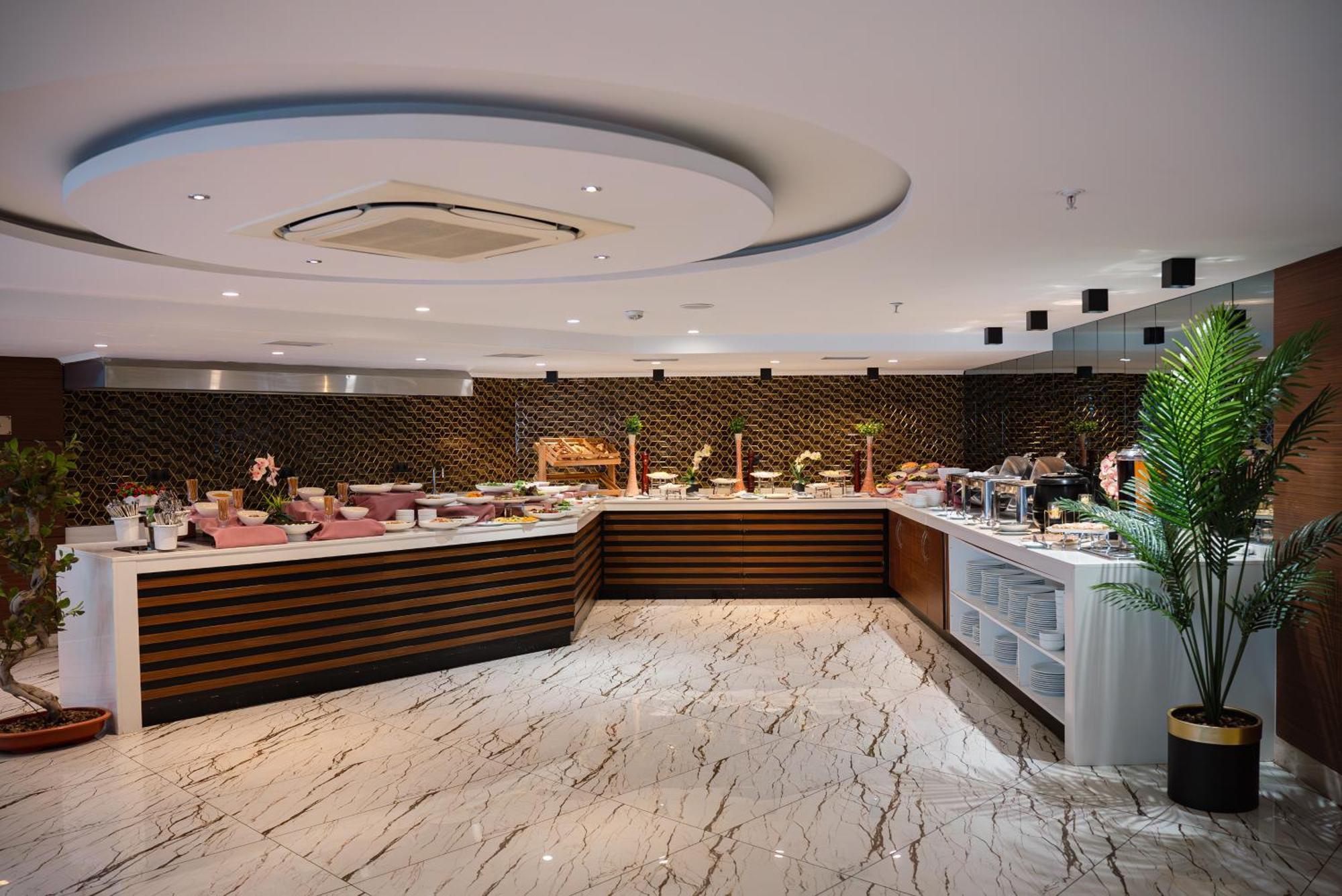 Hotel Grand Vaves 4*