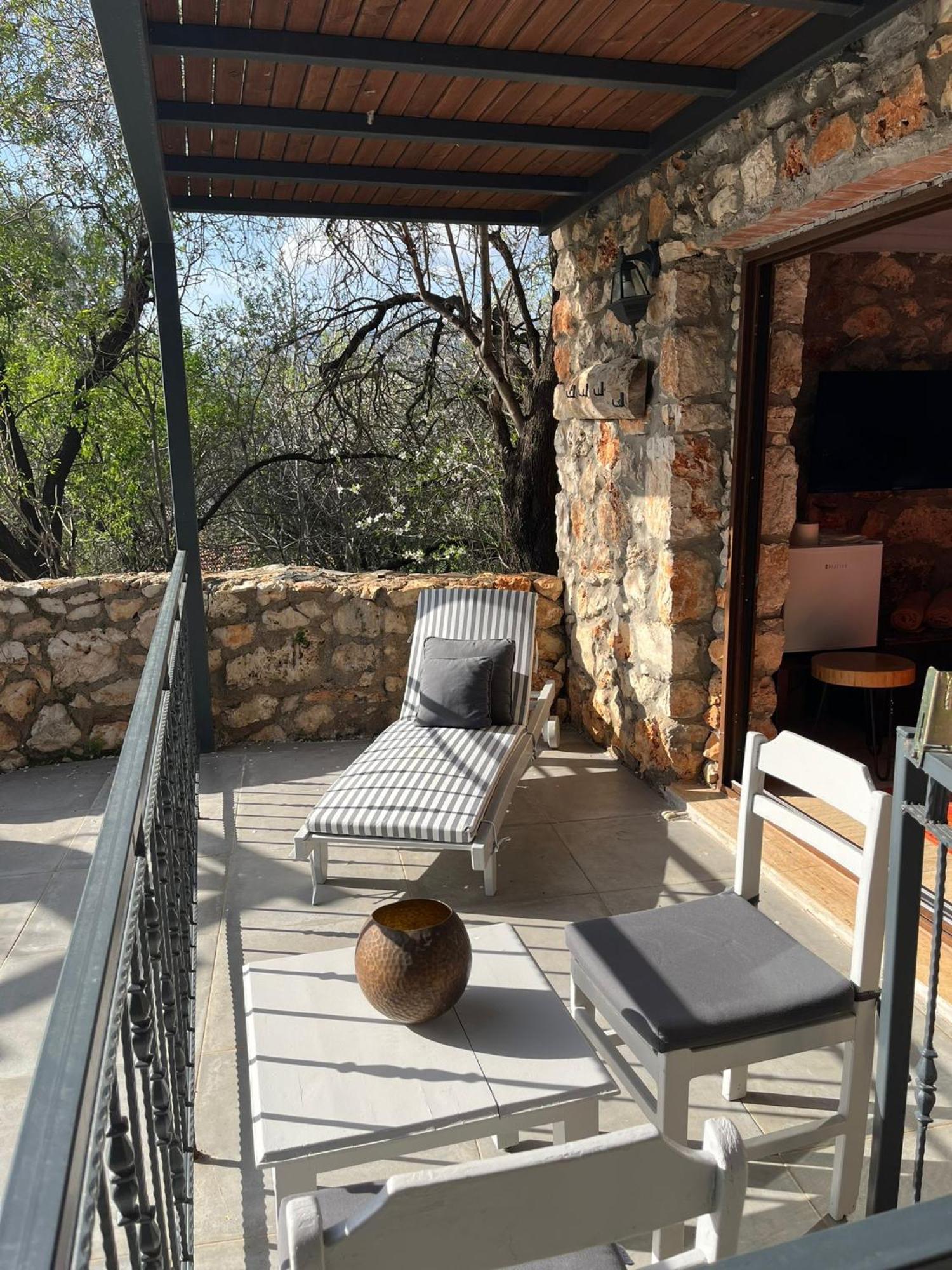 Lodge Kale - Adult Only + 15 Kas