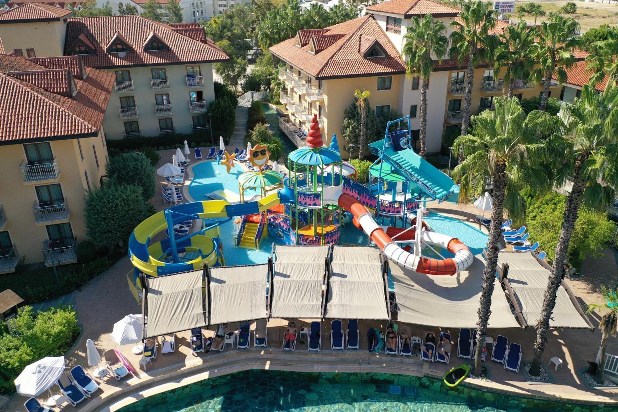 Club Grand Aqua