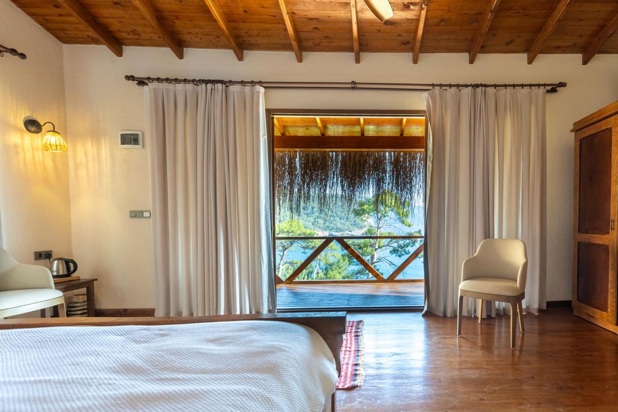 La Boheme Kabak Adults Only