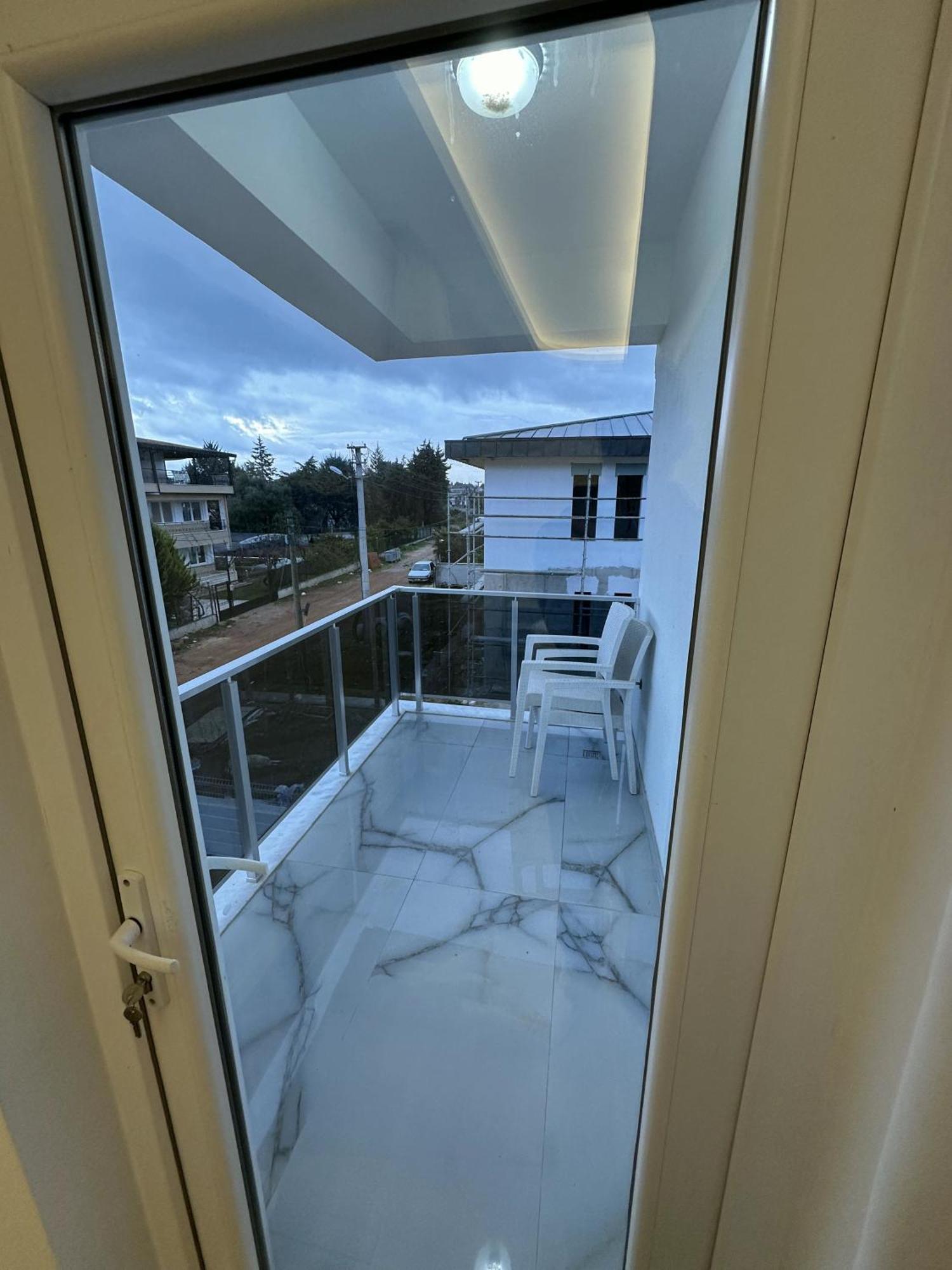 Villa Royal In Forest 3 *