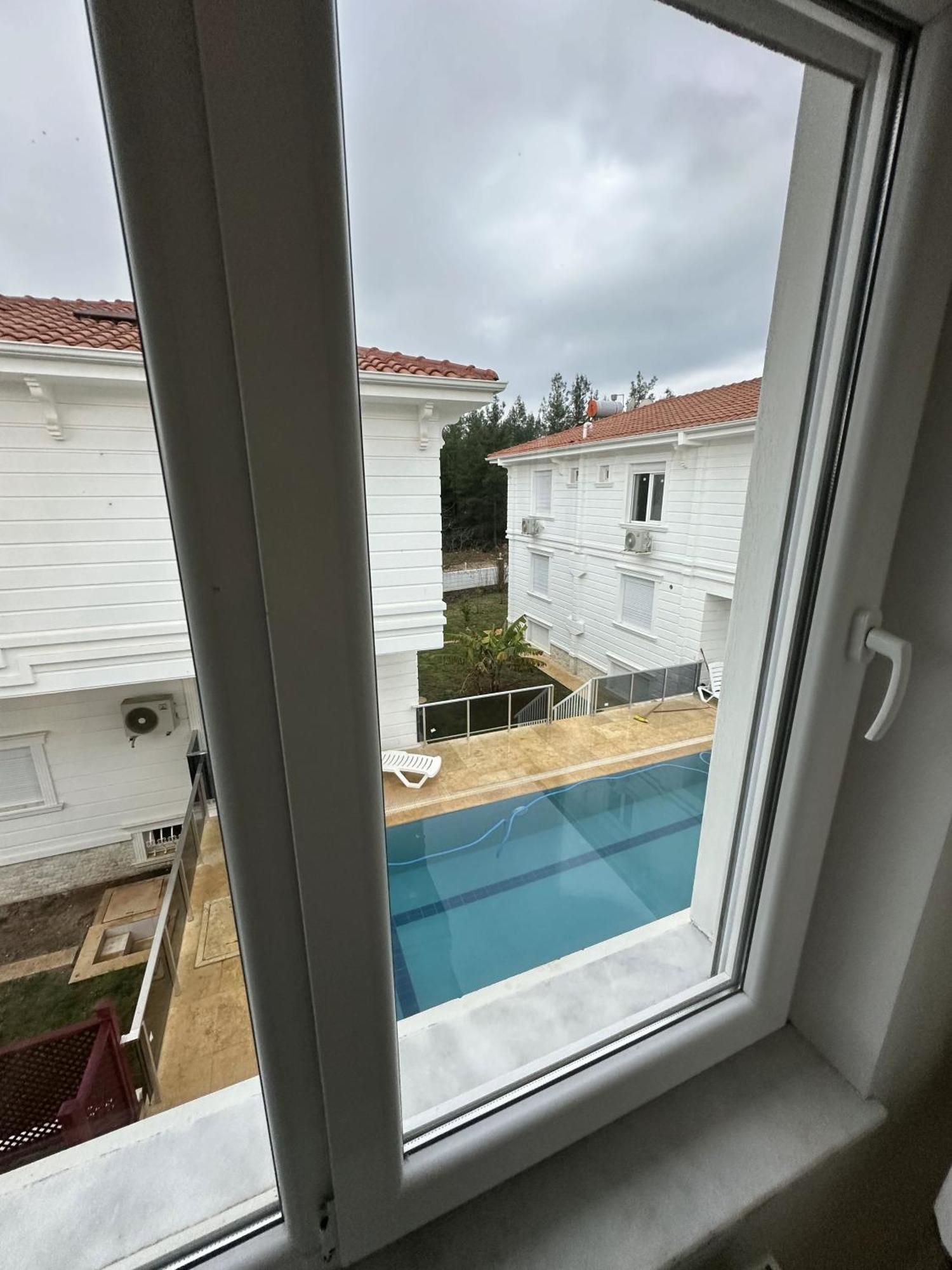 Villa Royal In Forest 3 *