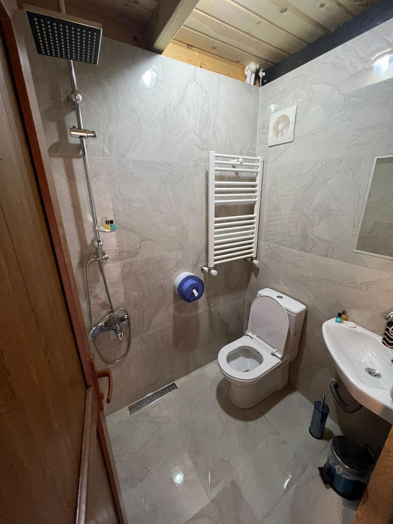 Peruma Hotel Camlihemsin