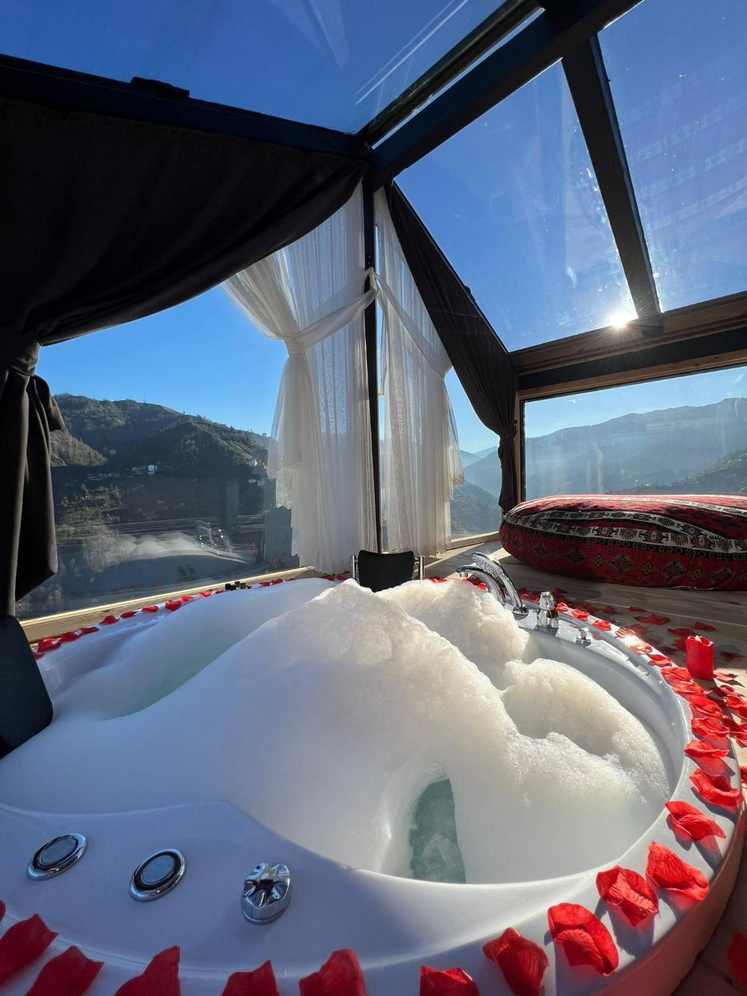 Peruma Hotel Camlihemsin