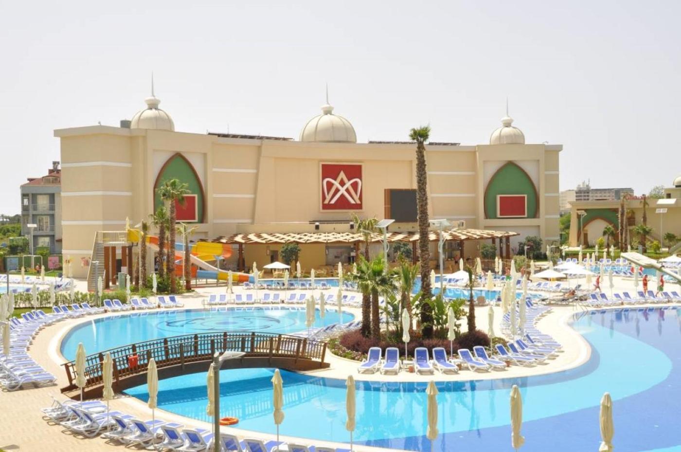 Alan Xafira Deluxe & Hotel 5*