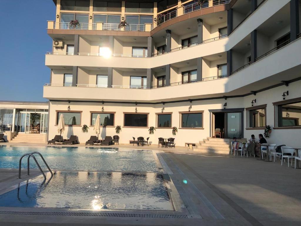 Blue Pier Hotel *