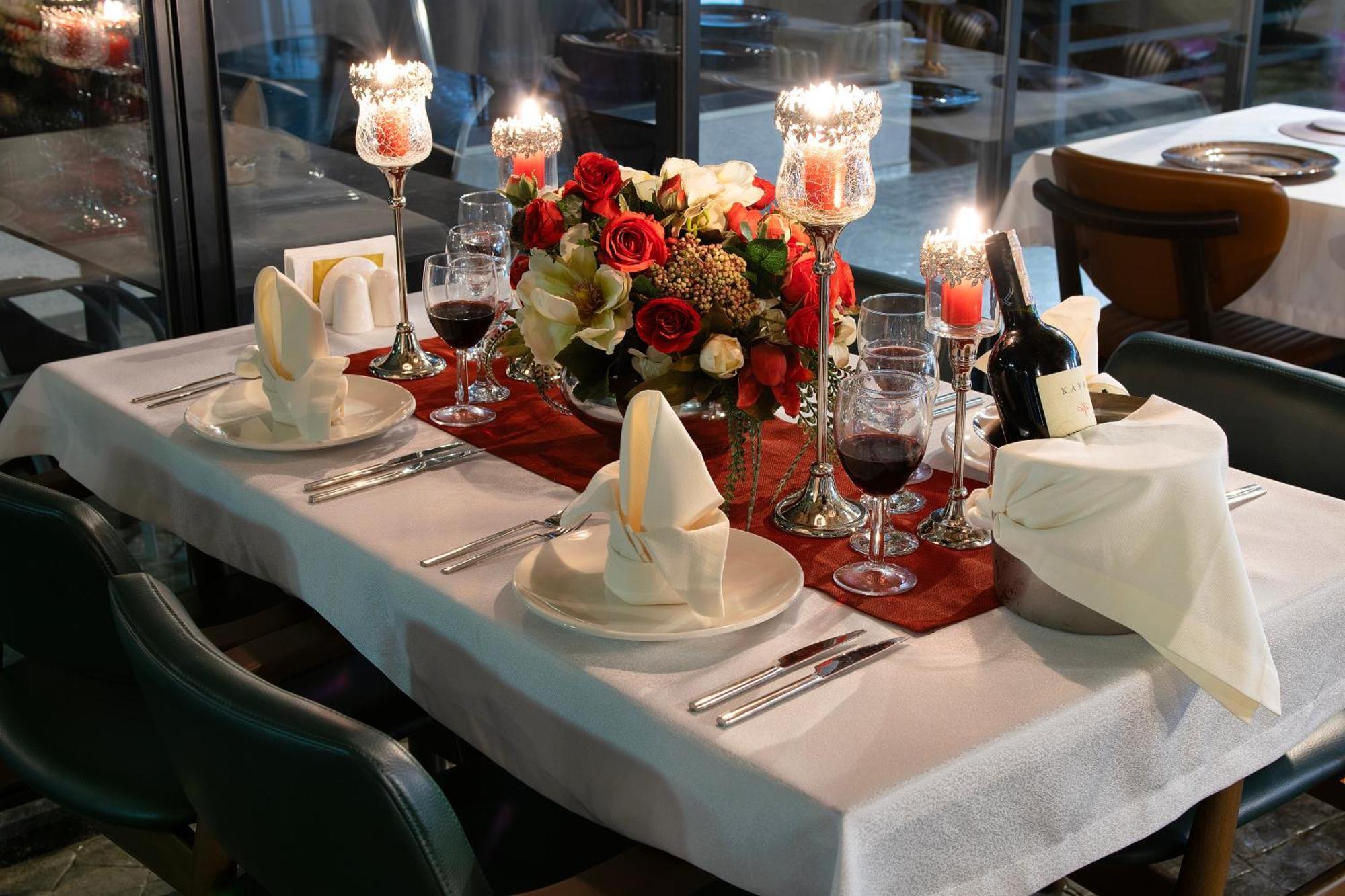 Vela & Hotel Yalova (Yalova)