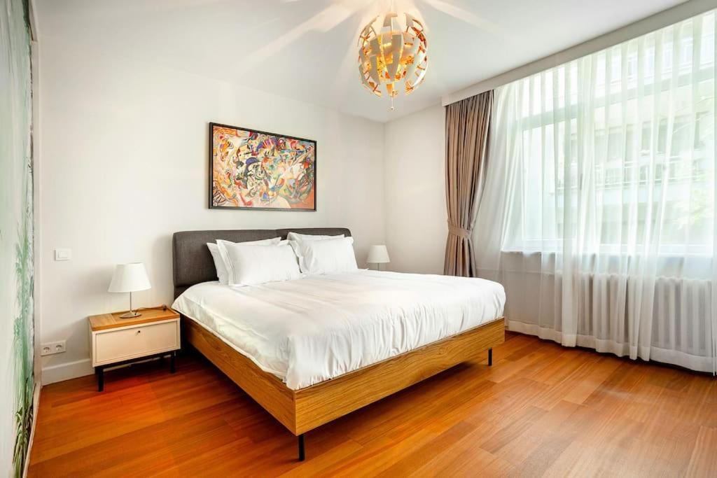 Signature Luxury At Galataport / Emre 11 Apartment *