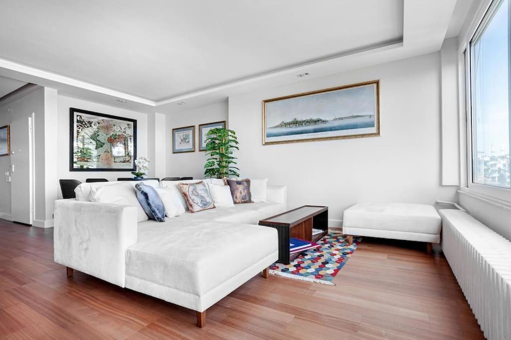Signature Luxury At Galataport / Emre 11 Istanbul