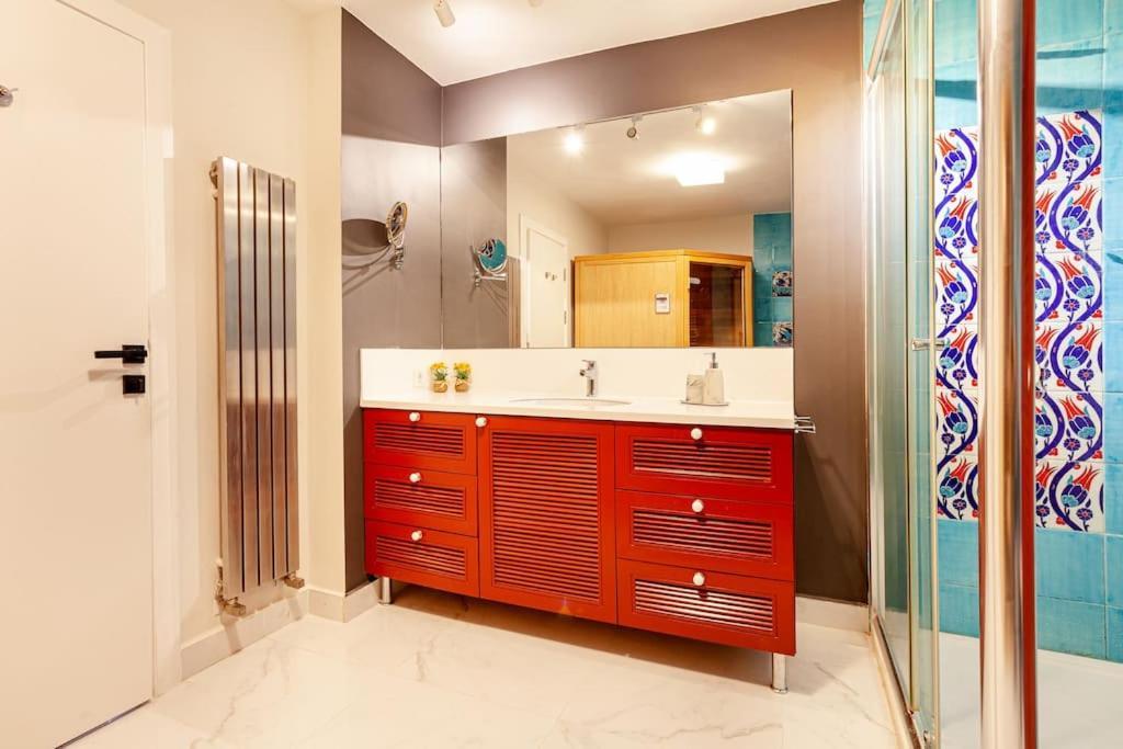 Signature Luxury At Galataport / Emre 11