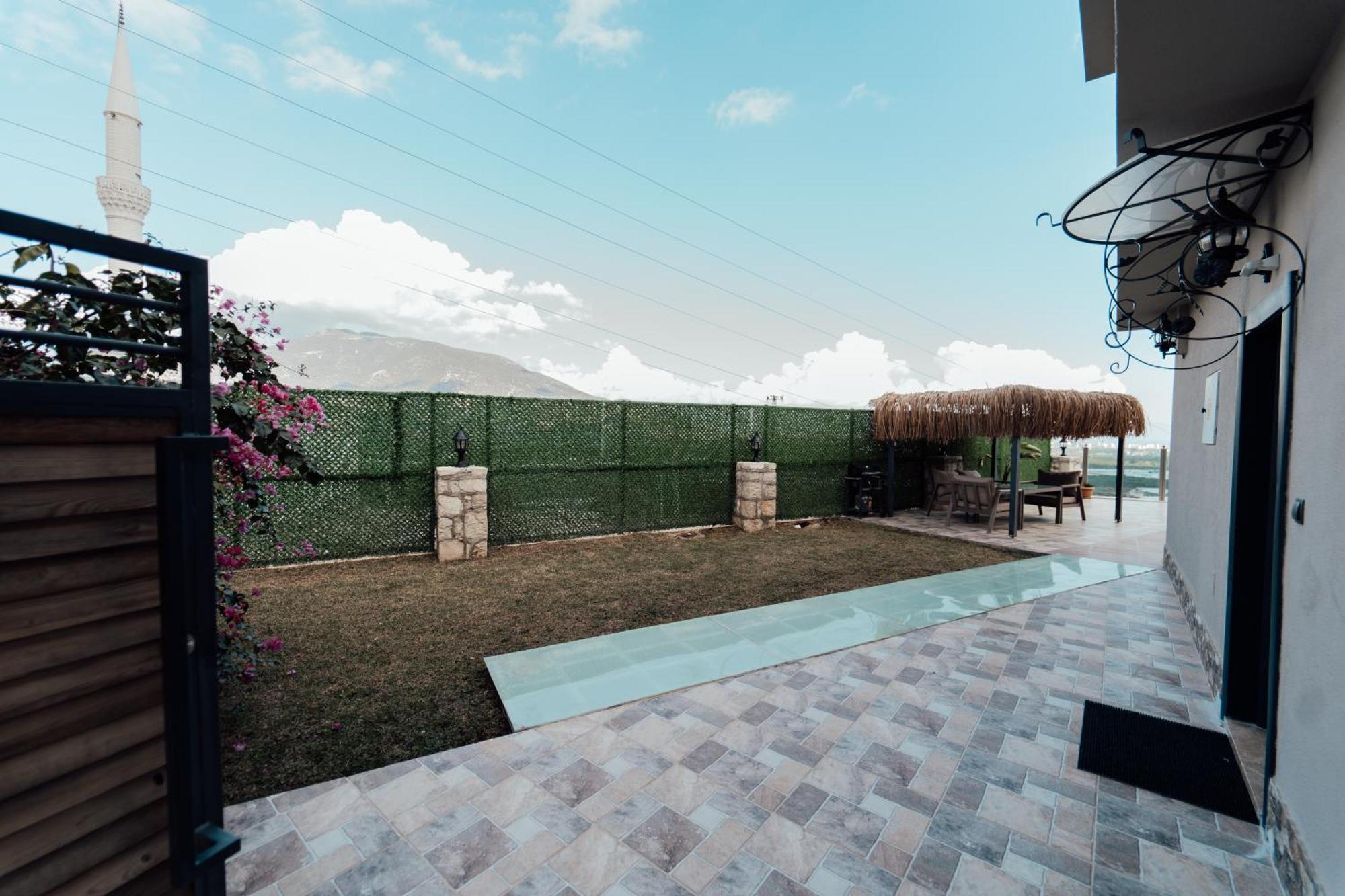 Fortunella Villa *