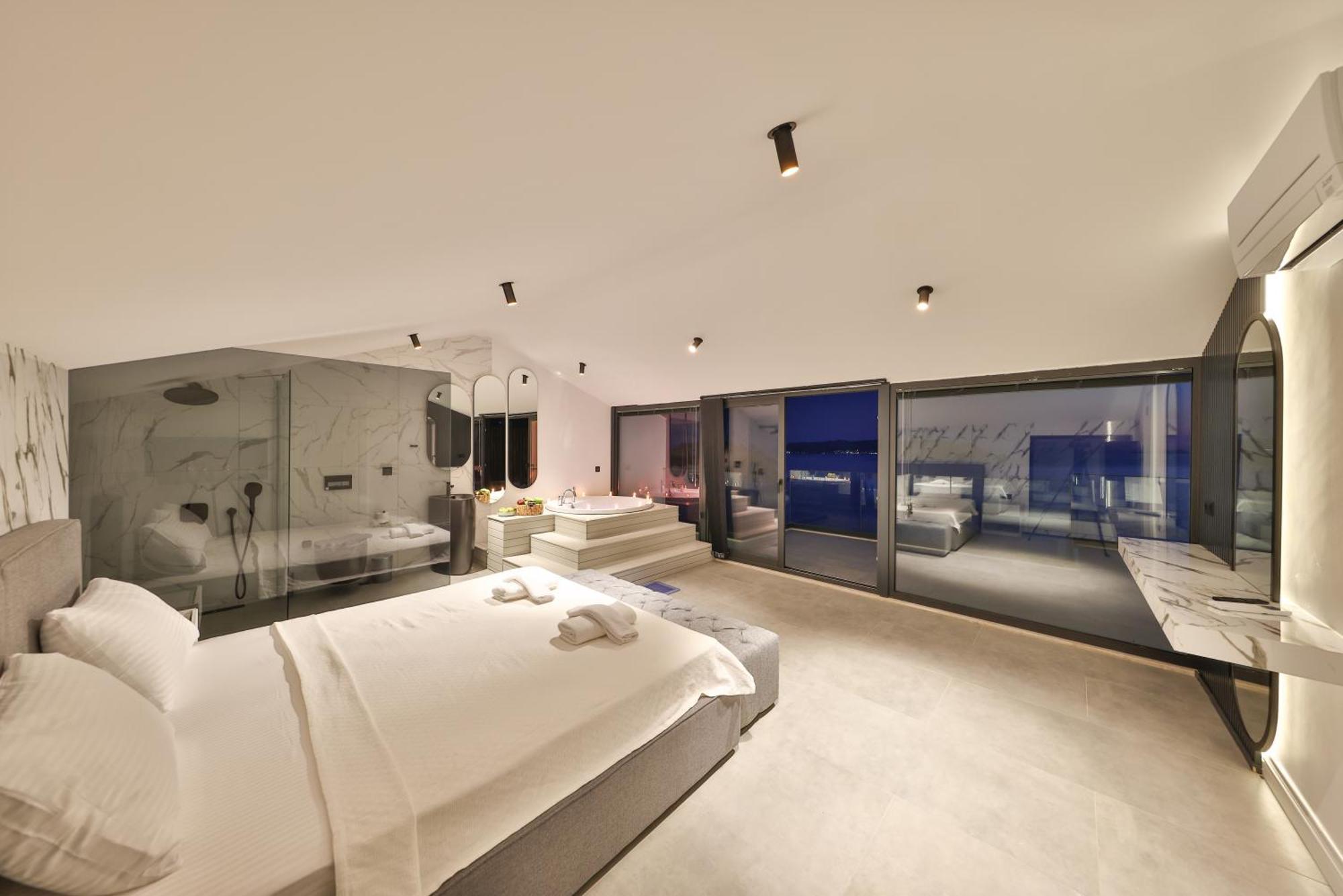 Apartment Infinity Sky