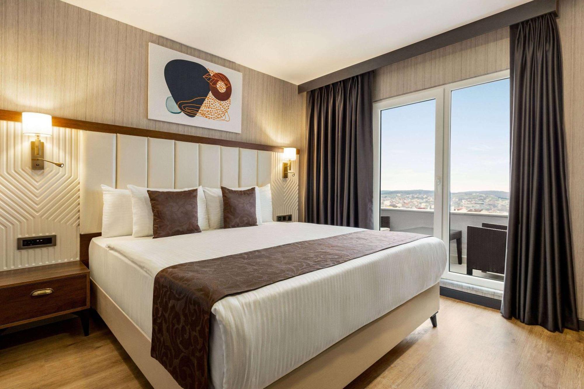 Trademark Collection By Wyndham Operla Airport 4*