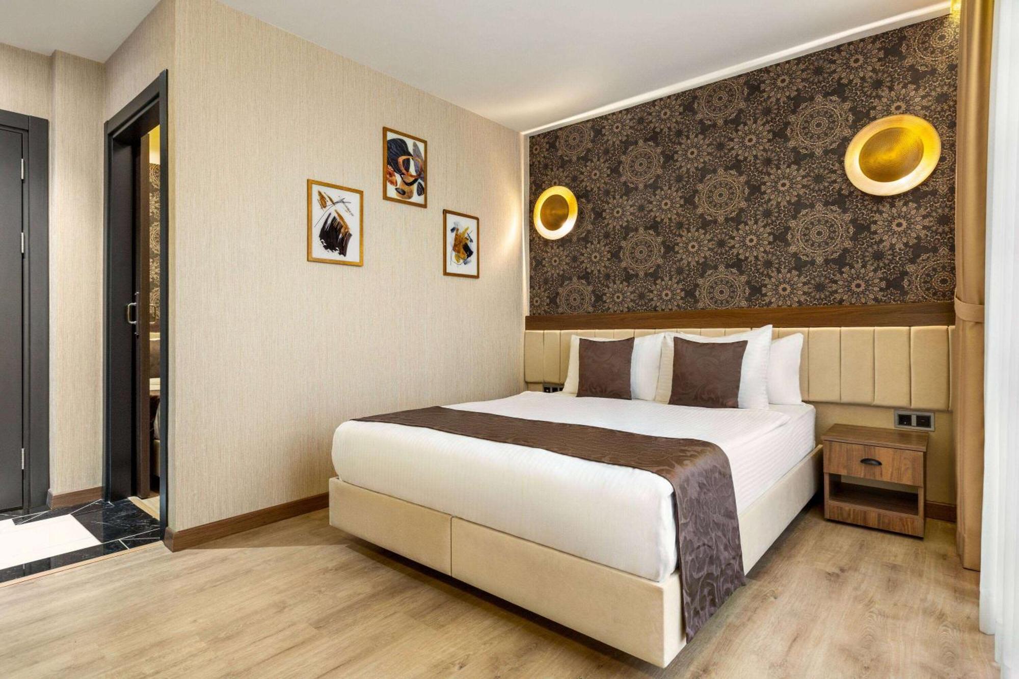 Trademark Collection By Wyndham Operla Airport 4*