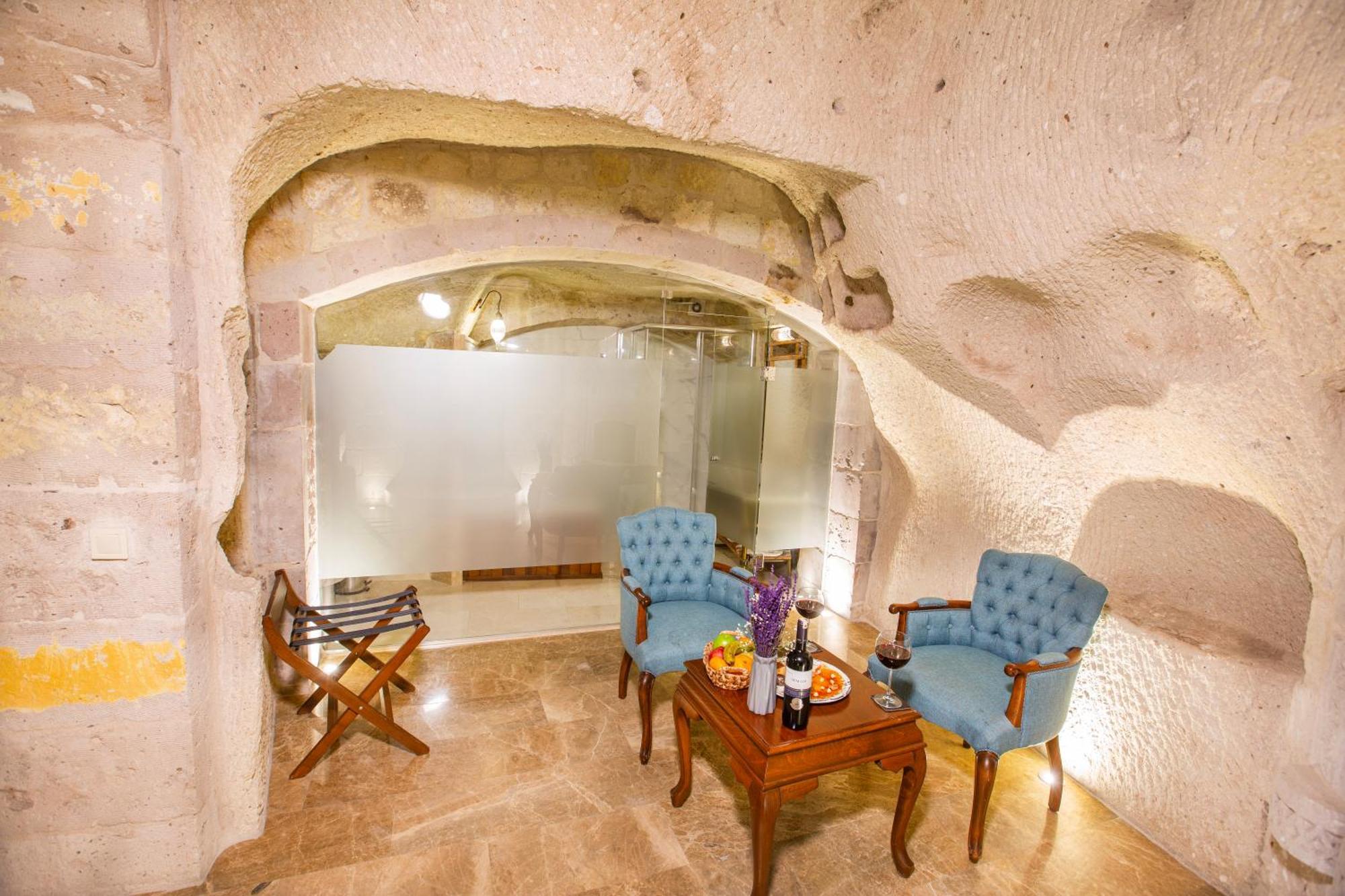 Hotel Imperial Cave & 2*