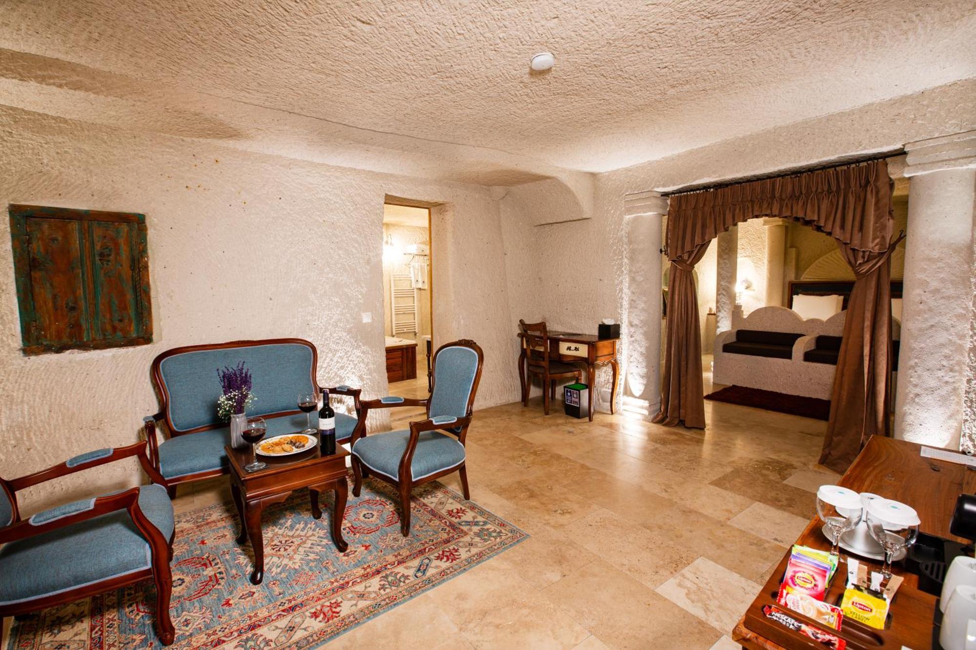 Imperial Cave & Hotel