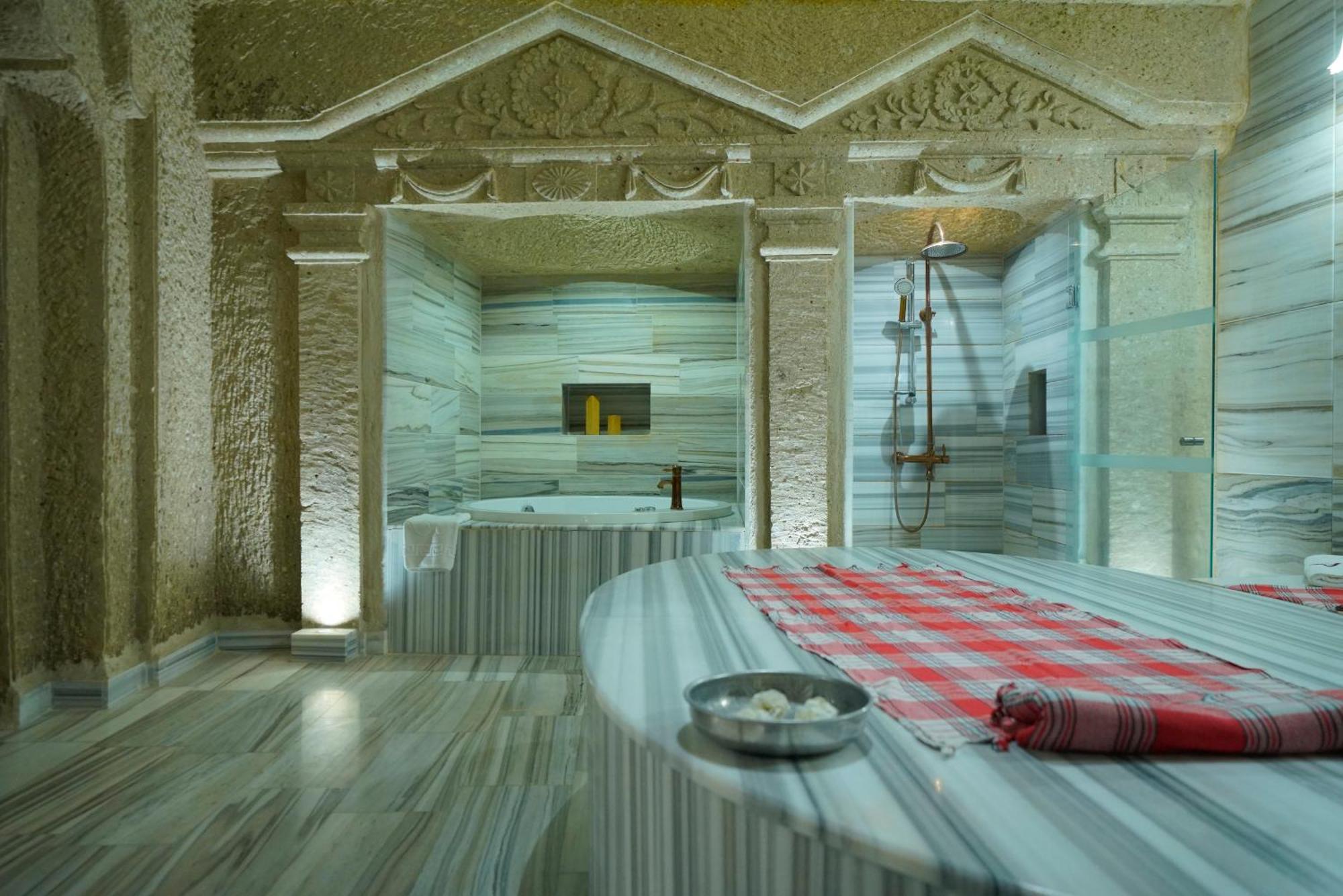 Flintstones Cave Hotel 2*