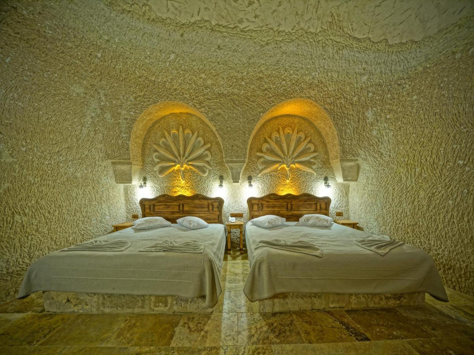 Hotel Mdc Cave