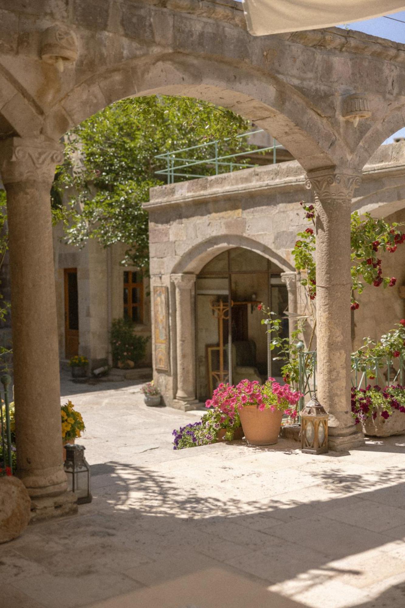 Sultan Cave Hotel 2*
